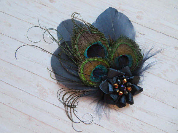 Betsy Button Hair Clip