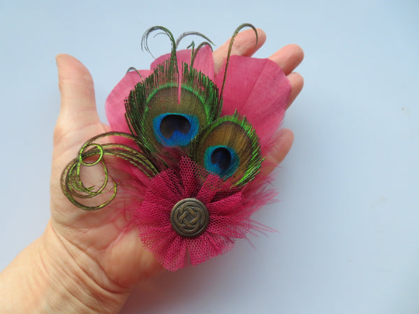 Betsy Button Hair Clip