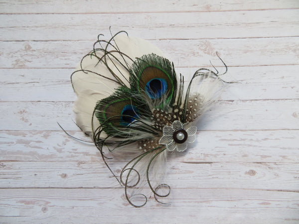 Betsy Button Hair Clip
