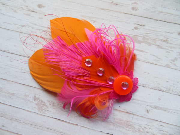 Betsy Button Hair Clip