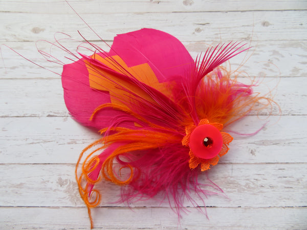 Betsy Button Hair Clip