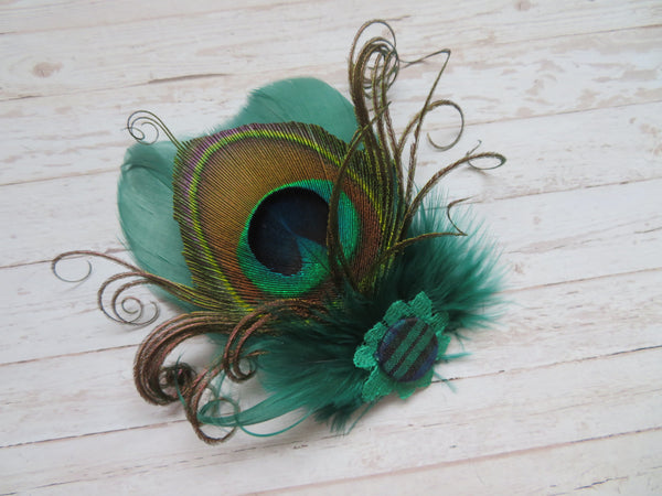 Betsy Button Hair Clip