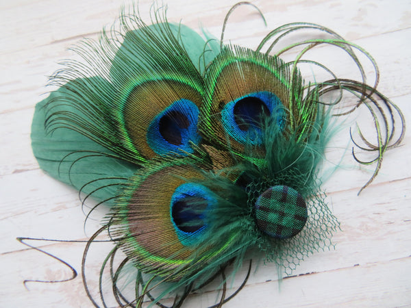 Betsy Button Hair Clip