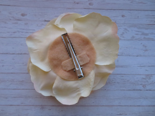 Creamy Apricot Rose Penny Blossom Hair Clip