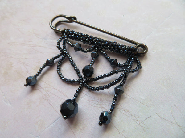 Beaded Swag Kilt Brooch Pin