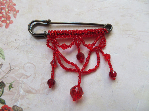 Beaded Swag Kilt Brooch Pin