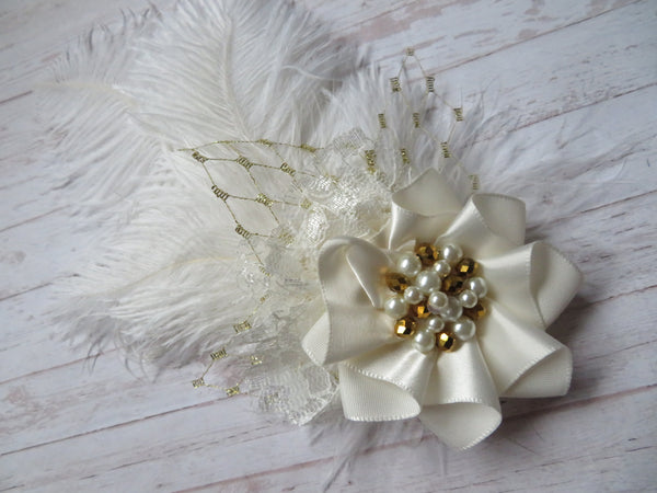 Ivory White & Gold Austen Feather Clip