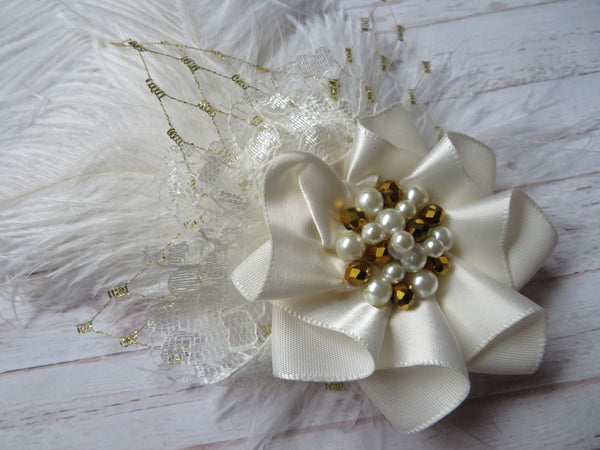 Ivory White & Gold Austen Feather Clip