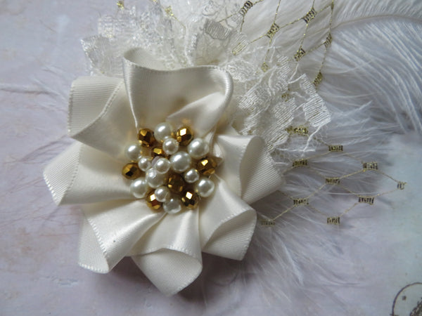Ivory White & Gold Austen Feather Clip