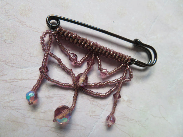Beaded Swag Kilt Brooch Pin