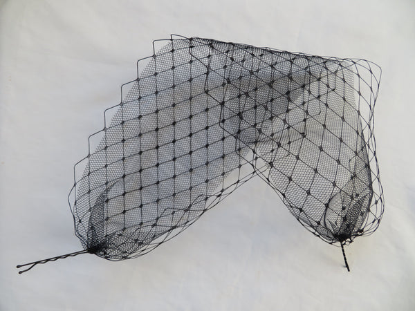 Black Merry Widow & Tulle Narrow Veil