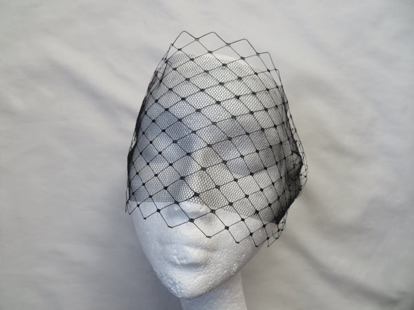 Black Merry Widow & Tulle Narrow Veil