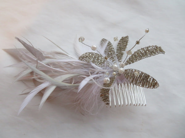 White & Silver Grey Beaded Flower Comb