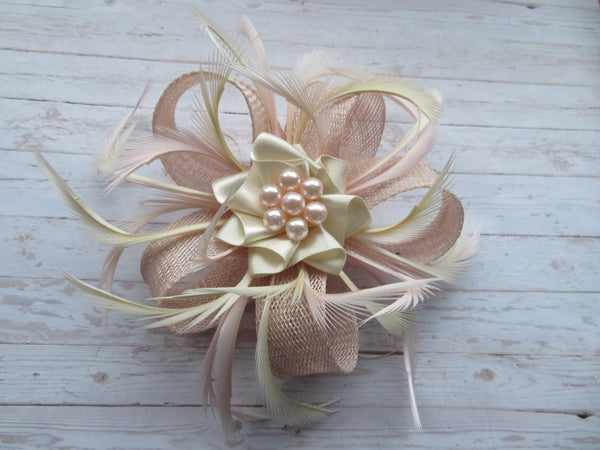 Pale Pink and Oatmeal Cream Mini Lily Fascinator