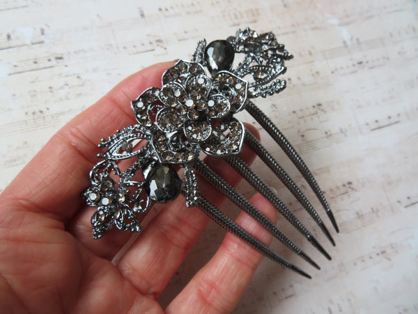 Midnight Bloom Grey Jewelled Claw Comb