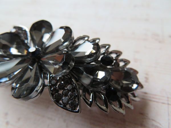 Daisy Crystal Hair Clip