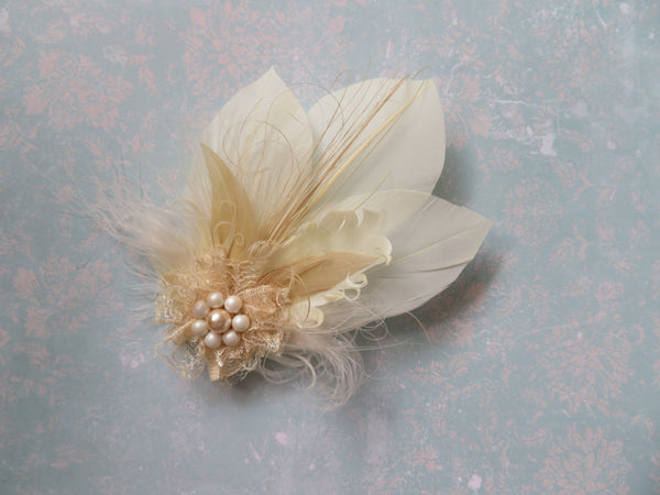 Cream Champagne Gold Feather Whisper Hair Clip