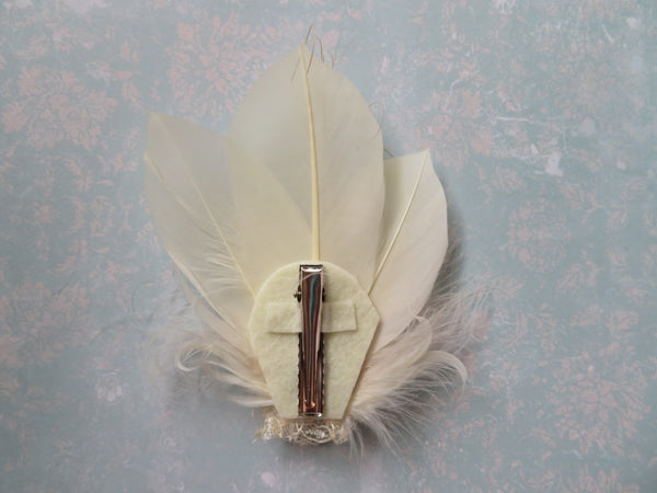 Cream Champagne Gold Feather Whisper Hair Clip