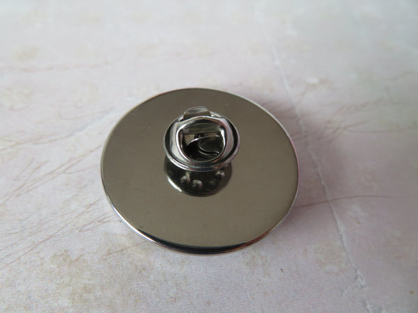 Thistle Glass Domed Brooch Pin