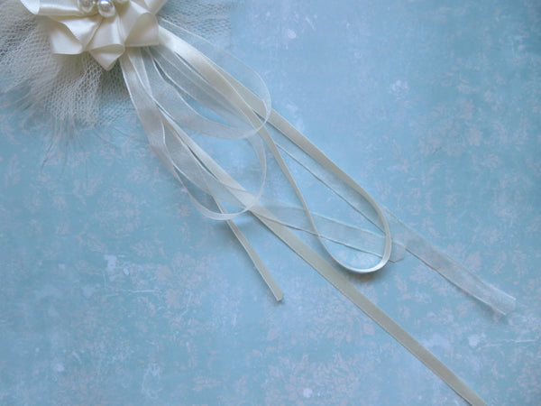 Ivory White Austen Feather Headpiece