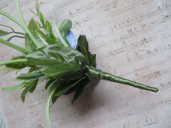 Green Pale Blue and Ivory Regency Flower Sprig