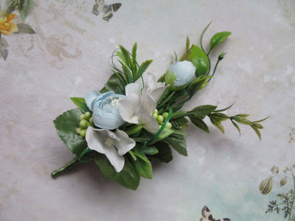 Green Pale Blue and Ivory Regency Flower Sprig
