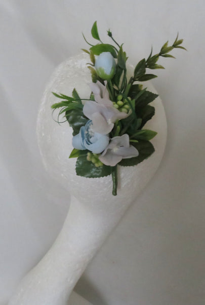 Green Pale Blue and Ivory Regency Flower Sprig