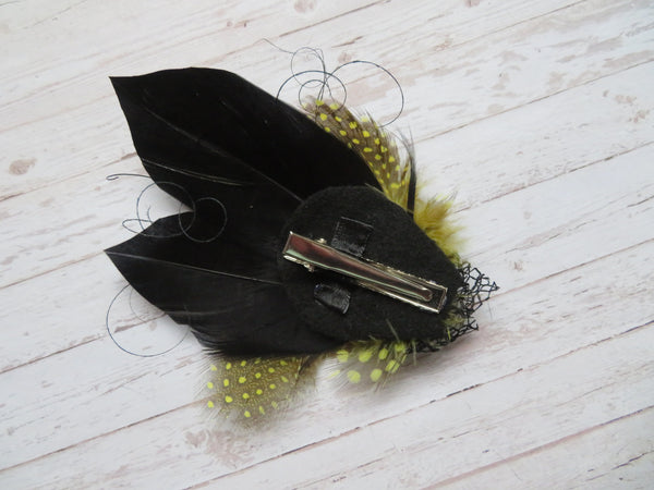 Yellow & Black Betsy Button Clip